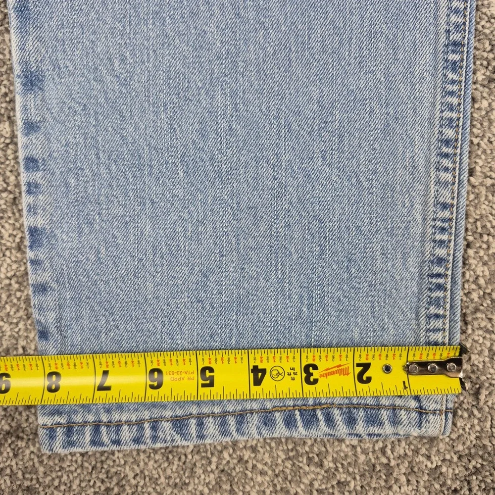 Levis measurements photos